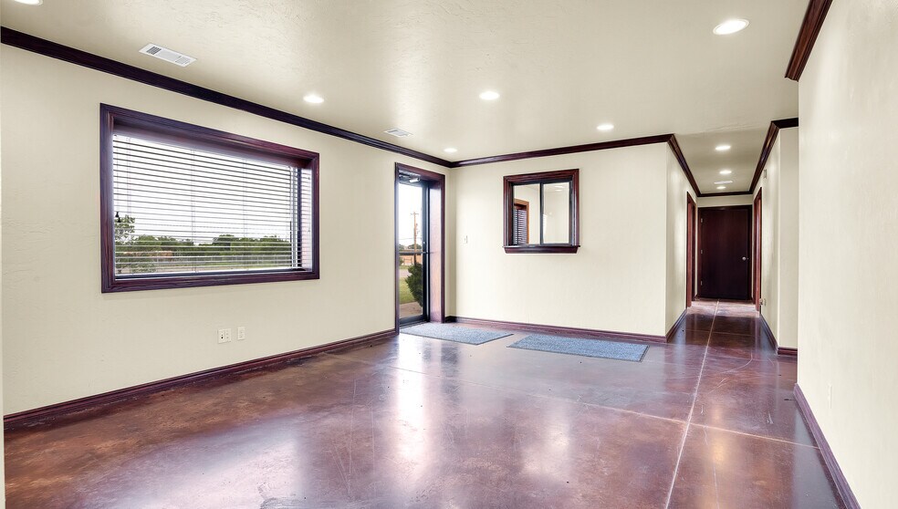 More Photos Of 2301 S Highway 77, Pauls Valley Industrial For Sale