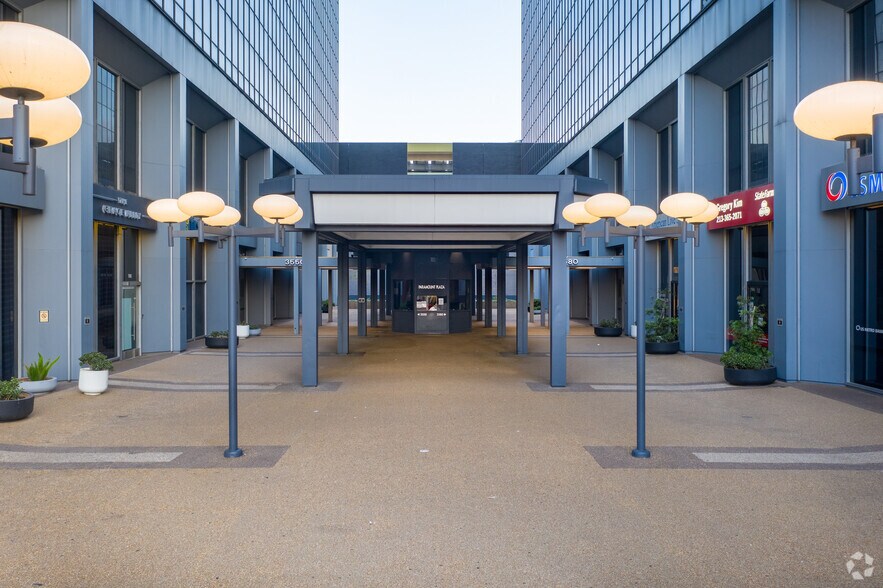 More Photos Of 3550 Wilshire Blvd, Los Angeles Unknown For Lease