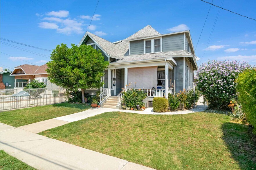 Primary Photo Of 3019 Baldwin St, Los Angeles Apartments For Sale
