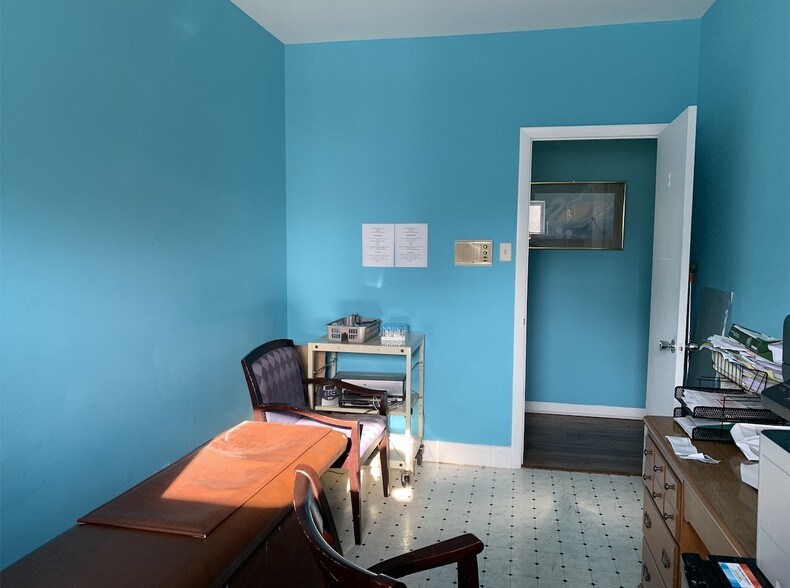 More Photos Of 2809 River Rd, Camden Medical For Sale