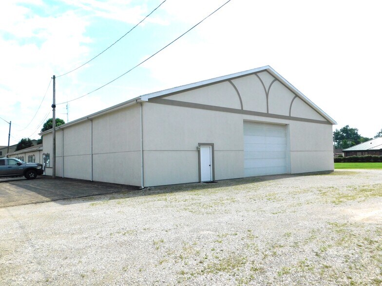 More Photos Of 215 Nieman St, Sunman Warehouse For Lease