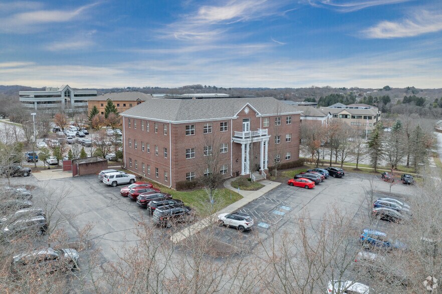 More Photos Of 2500 Brooktree Rd, Wexford Medical For Lease