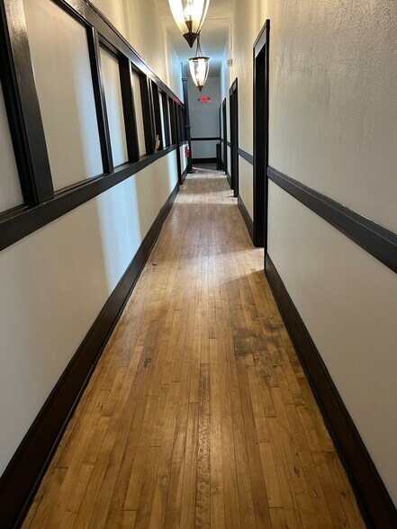More Photos Of 17 W Lawrence St, Pontiac Apartments For Sale