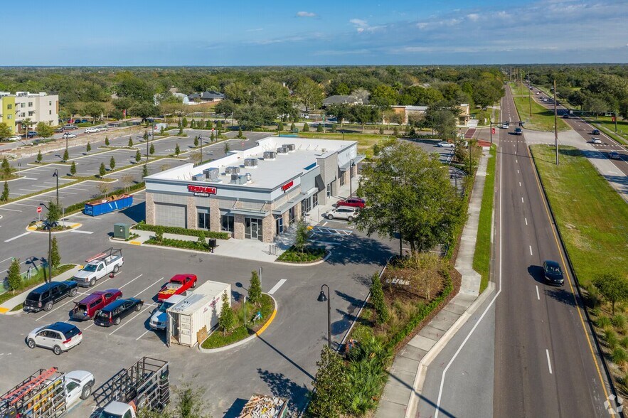 More Photos Of Oviedo On The Park, Oviedo Restaurant For Lease