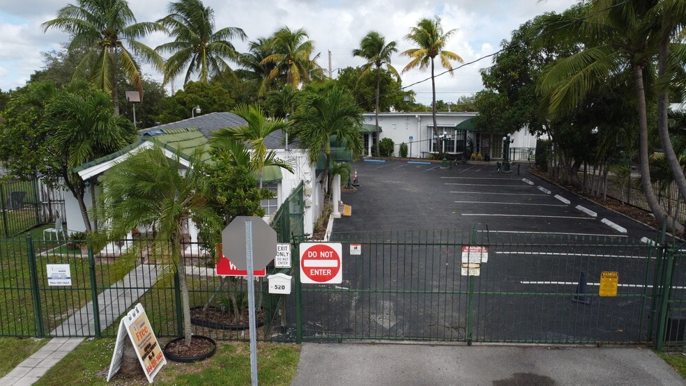 More Photos Of 520 NW 5th St, Hallandale Beach Schools For Sale