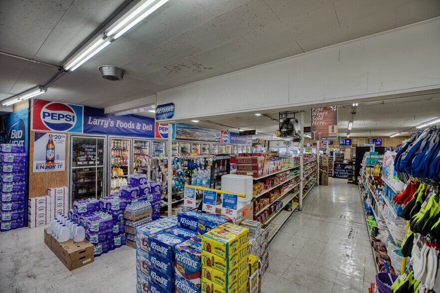 More Photos Of 2414 Main St, Lewiston Convenience Store For Sale