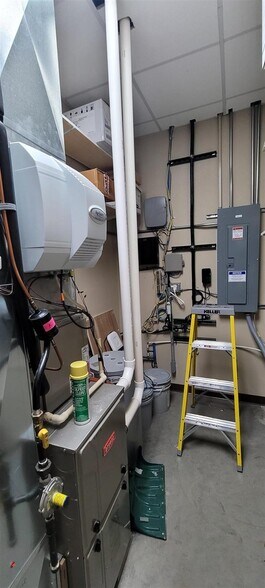 More Photos Of 9072 County Road BB, Plainfield Warehouse For Sale