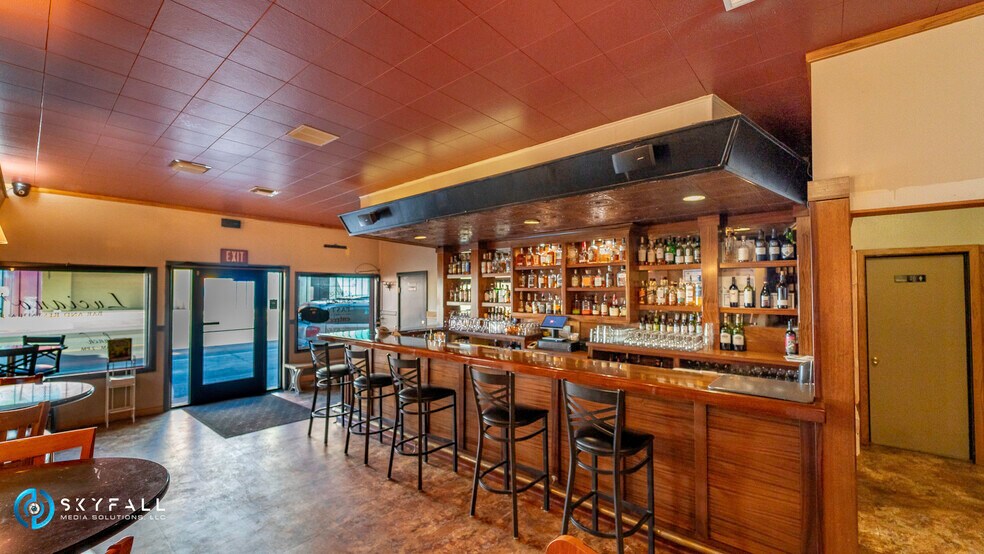 More Photos Of 351 Silver St, Elko Restaurant For Sale