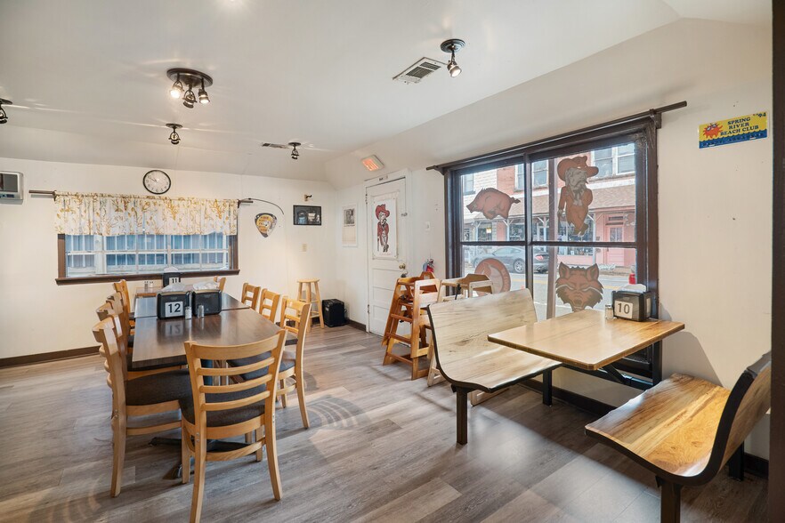 More Photos Of 107 E Main St, Hardy Restaurant For Sale