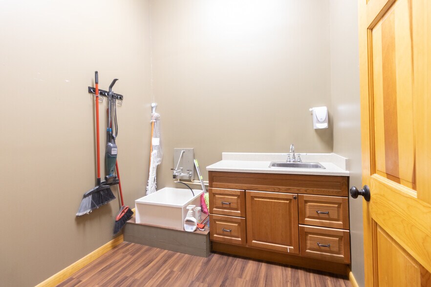 More Photos Of 90 Stonecoal Rd, Horner Freestanding For Sale