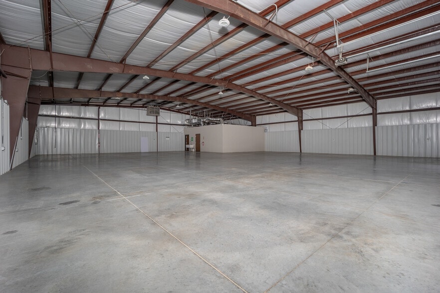 More Photos Of 6800 Main St, Oklahoma City Industrial For Lease