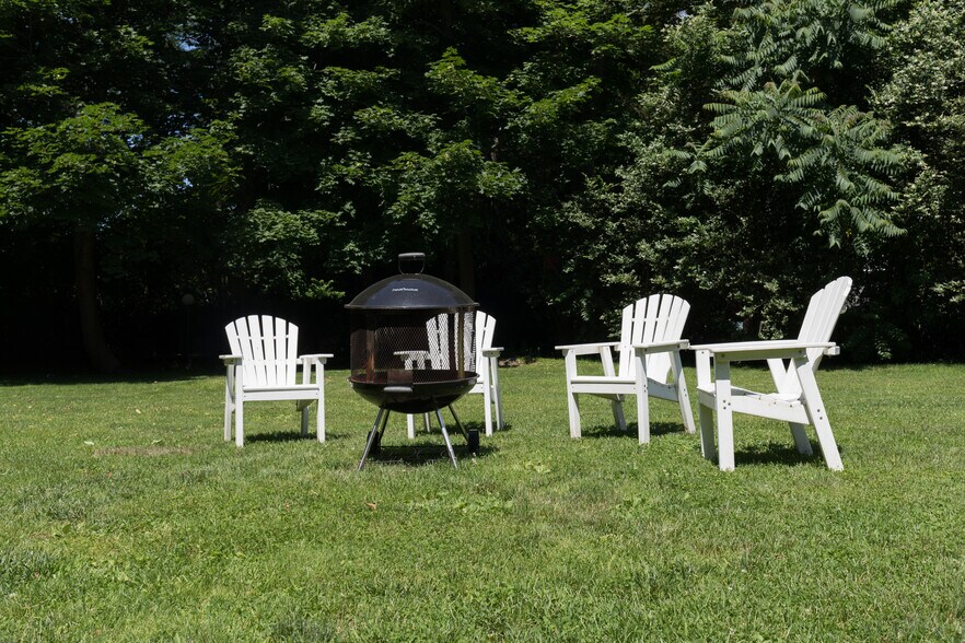 More Photos Of 1399 Main Road, Riverhead Hotel For Sale