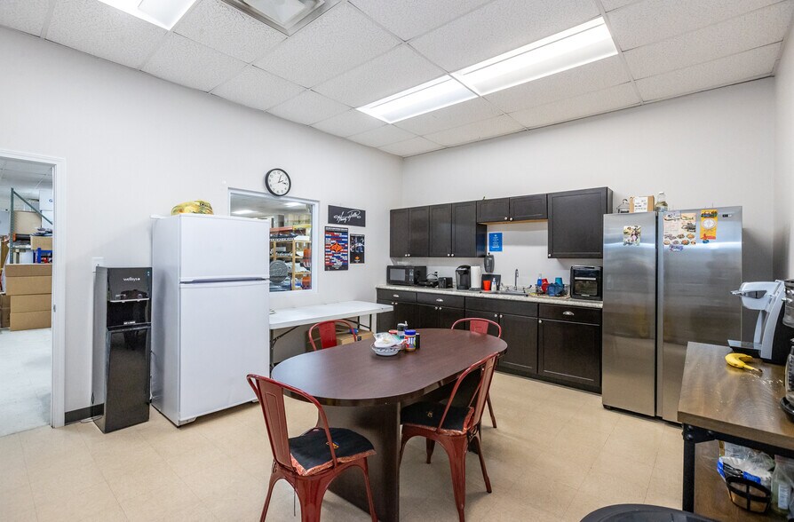 More Photos Of 3893 W State Road 47, Sheridan Light Manufacturing For Sale