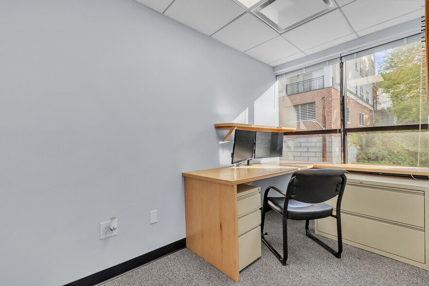 More Photos Of 1 Stone Pl, Bronxville Office For Lease