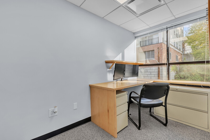 More Photos Of 1 Stone Pl, Bronxville Office For Lease