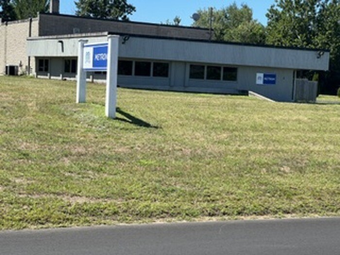 Primary Photo Of 7 Lordship Rd, East Granby Light Manufacturing For Lease