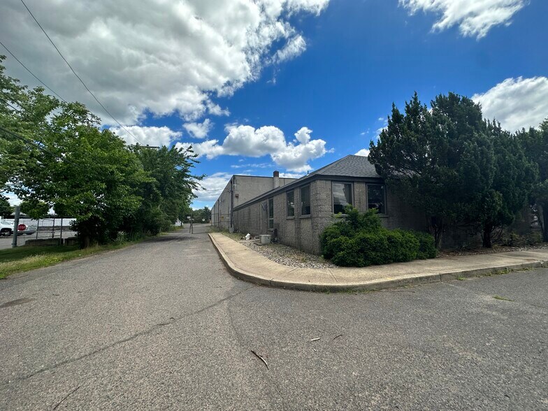 More Photos Of 1525 S Washington Ave, Piscataway Warehouse For Lease