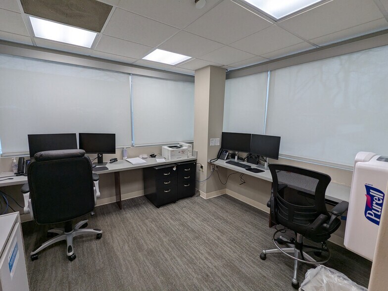 More Photos Of 775 Park Ave, Huntington Medical For Lease