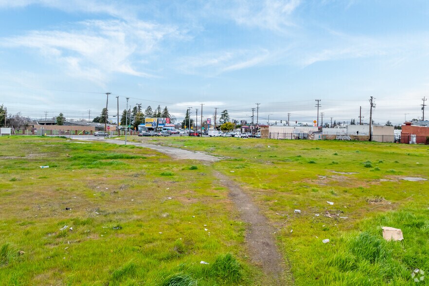 More Photos Of 3890 Fruitridge Road, Sacramento Land For Sale