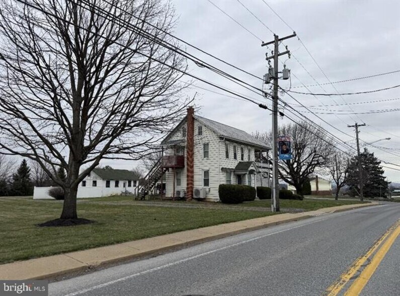 More Photos Of 2167 Main St, Lititz Flex For Sale