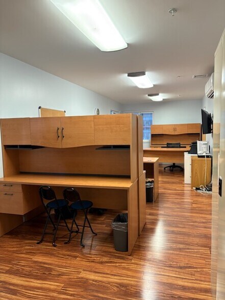 More Photos Of 94-1388 Moaniani St, Waipahu Warehouse For Lease