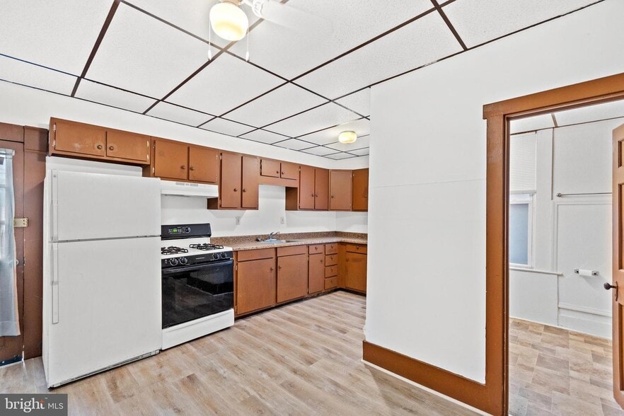 More Photos Of 235 Monmouth St, Gloucester City Apartments For Sale