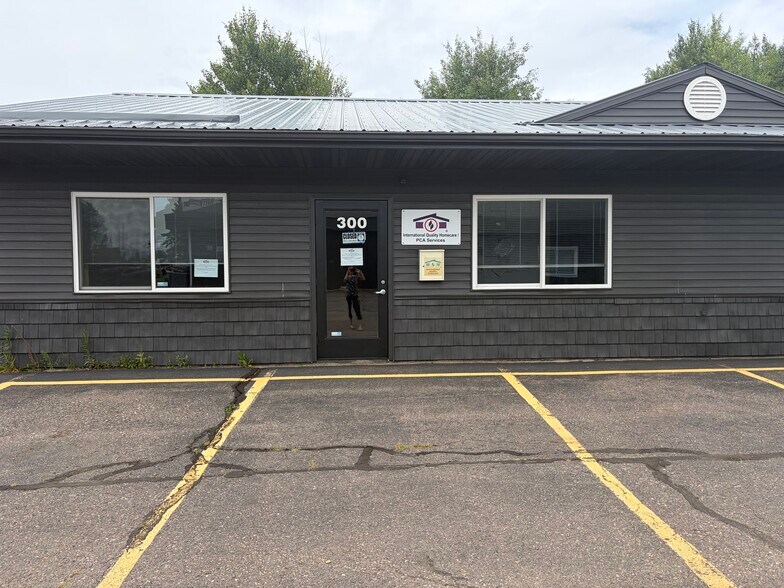 Primary Photo Of 15614 Windrose Ln, Hayward Office For Lease