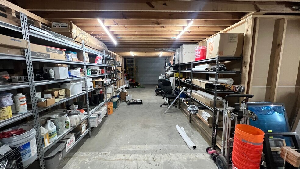 More Photos Of 8918 Spring Branch Dr, Houston Unknown For Lease