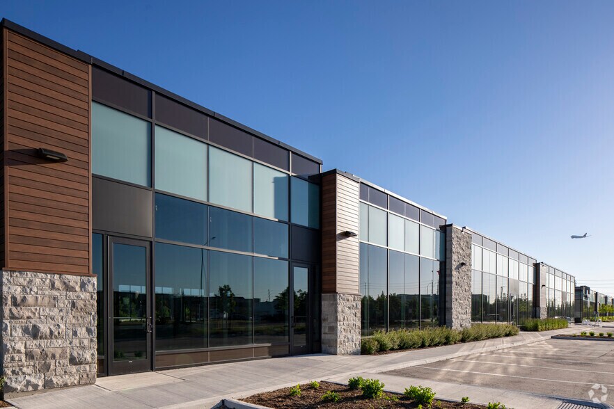 More Photos Of 2105 Matheson Blvd E, Mississauga Office For Lease