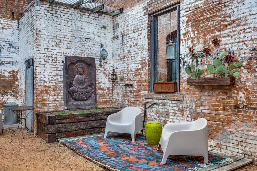 More Photos Of 4312 Elm St, Dallas Office Residential For Lease