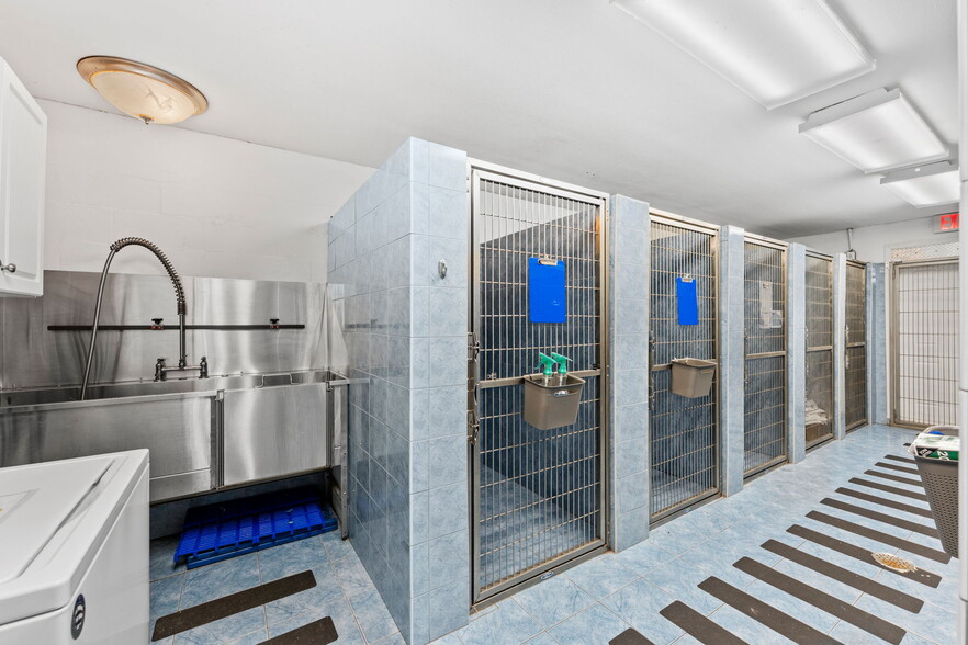 More Photos Of 1029 Sarno Rd, Melbourne Medical For Sale