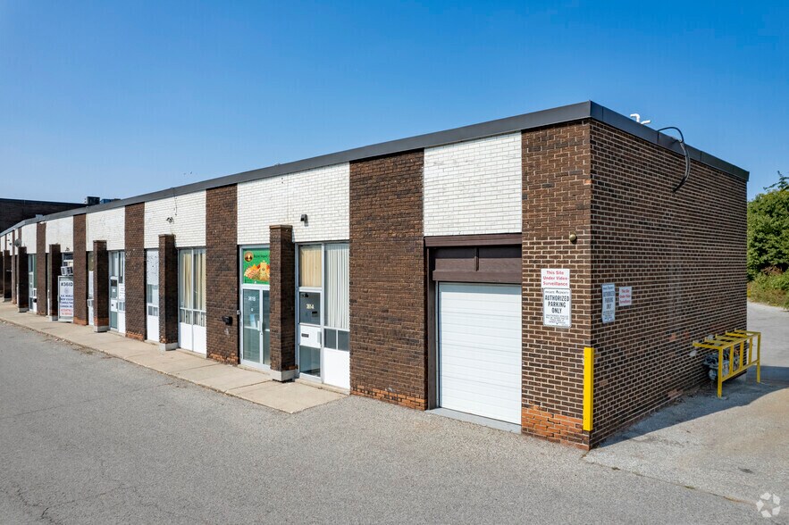 More Photos Of 415 Oakdale Rd, Toronto Flex For Lease