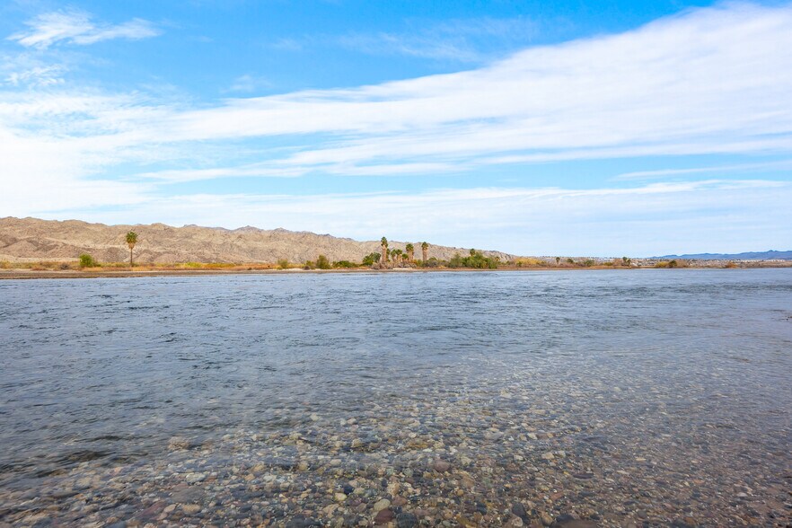 More Photos Of 1837 Riverside Dr, Bullhead City Specialty For Sale