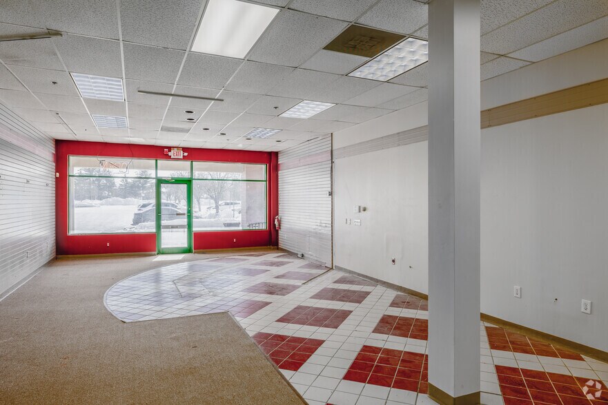 More Photos Of 3391 State Route 27, Franklin Park Storefront For Lease