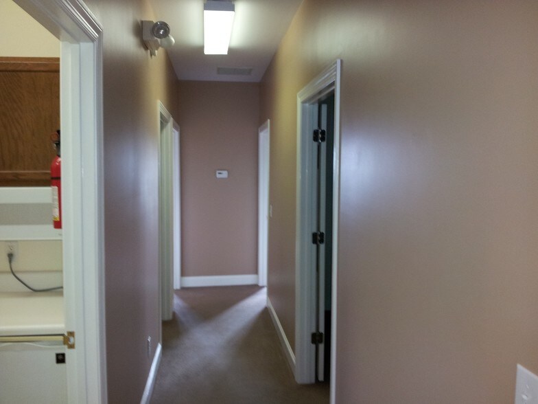 More Photos Of 106 Colony Park Dr, Cumming Office Residential For Lease