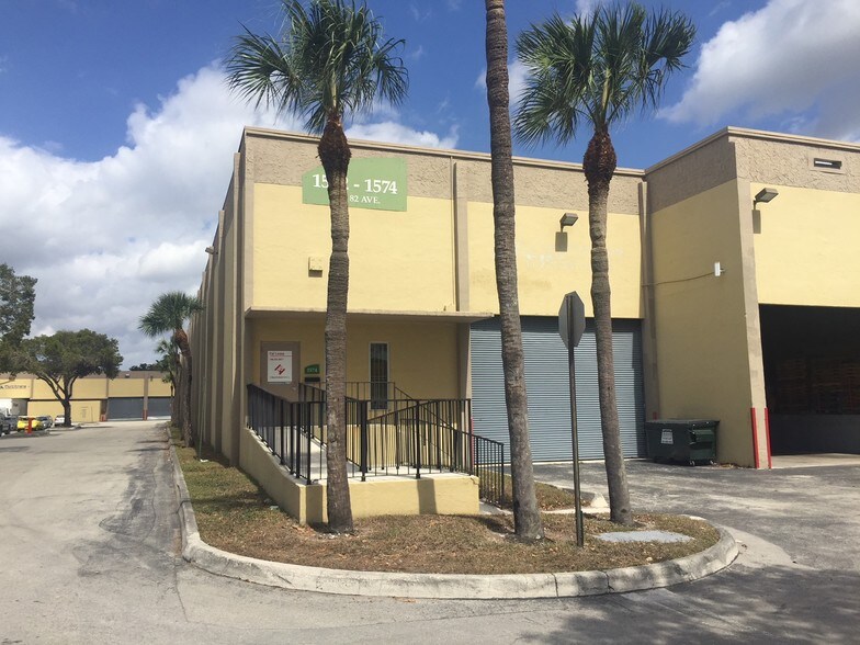 Primary Photo Of 1574 NW 82nd Ave, Doral Warehouse For Lease