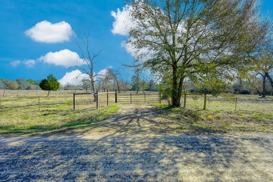 More Photos Of 26050 Forest Hills Ln, Waller Land For Sale