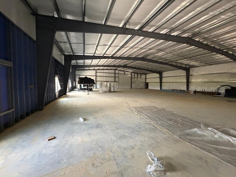 More Photos Of 4050 Downwind Dr, Owensboro Warehouse For Lease