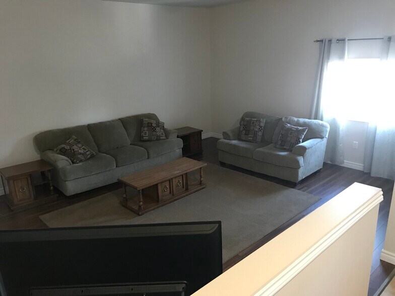 More Photos Of 2551 Petawawa Blvd, Petawawa Freestanding For Sale