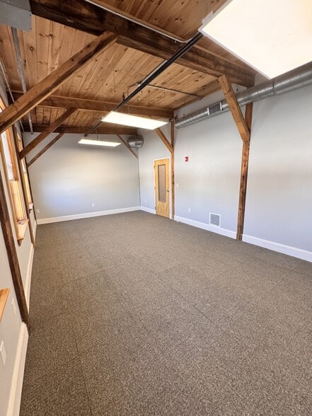 More Photos Of 60 Pleasant St, Ashland Flex For Lease