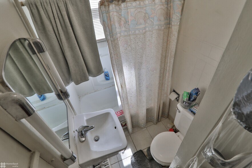 More Photos Of 1550 Warren St, Allentown Apartments For Sale