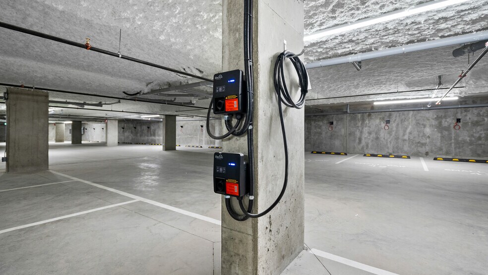 More Photos Of 1310 Saunders St, Esquimalt Apartments For Sale