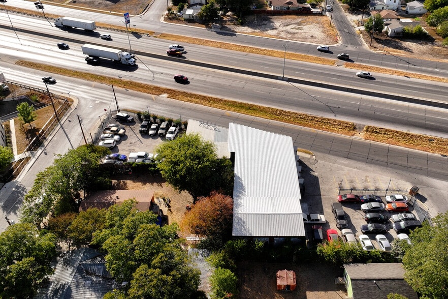 More Photos Of 5220 Interstate Highway 35 S, San Antonio Industrial For Sale