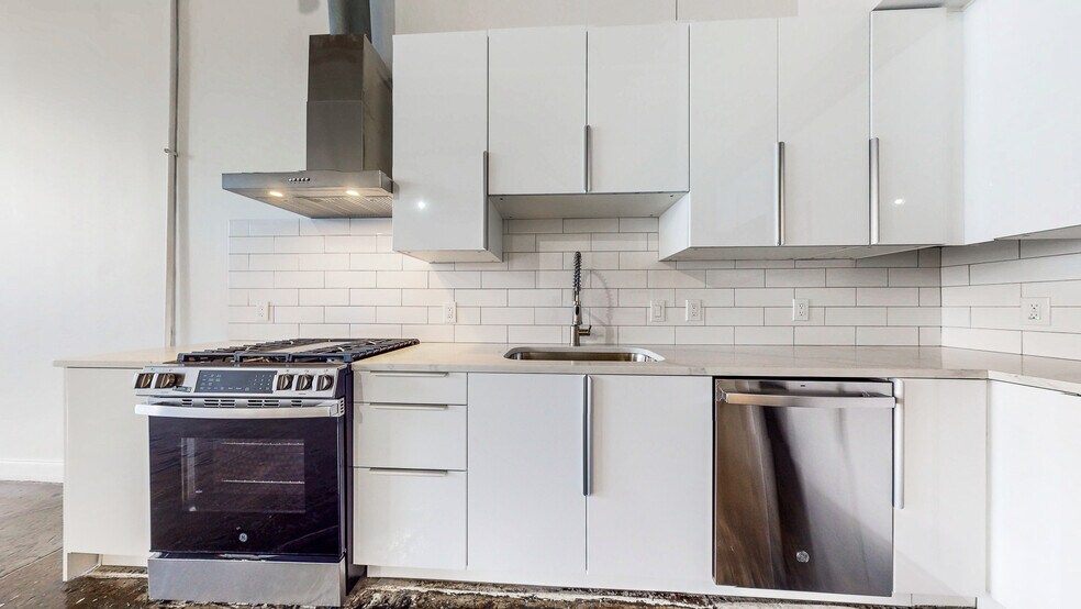 More Photos Of 887 W Marietta St NW, Atlanta Loft Creative Space For Lease