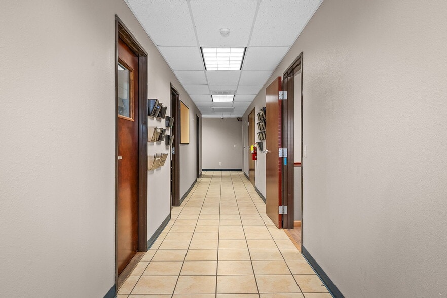 More Photos Of 1399 Sattler Rd, New Braunfels Office For Sale