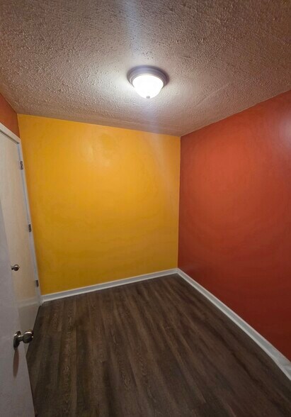 More Photos Of 1444 S A St, Elwood Freestanding For Sale