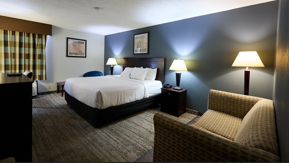 More Photos Of 441 Rio Concho Dr, San Angelo Hotel For Sale