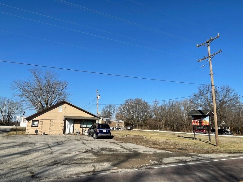 More Photos Of 2902 Clay St, De Soto Manufactured Housing Mobile Home Park For Sale