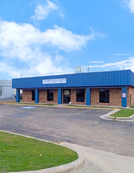 Primary Photo Of 112 SW HK Dodgen Loop, Temple Coworking Space