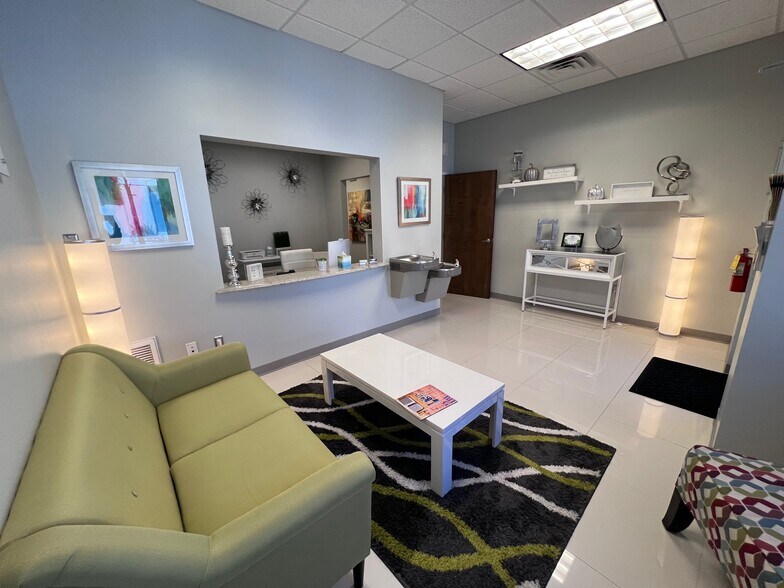 More Photos Of 25074 Olympia Ave, Punta Gorda Medical For Sale